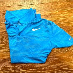 Nike golf medium performance - fits small!